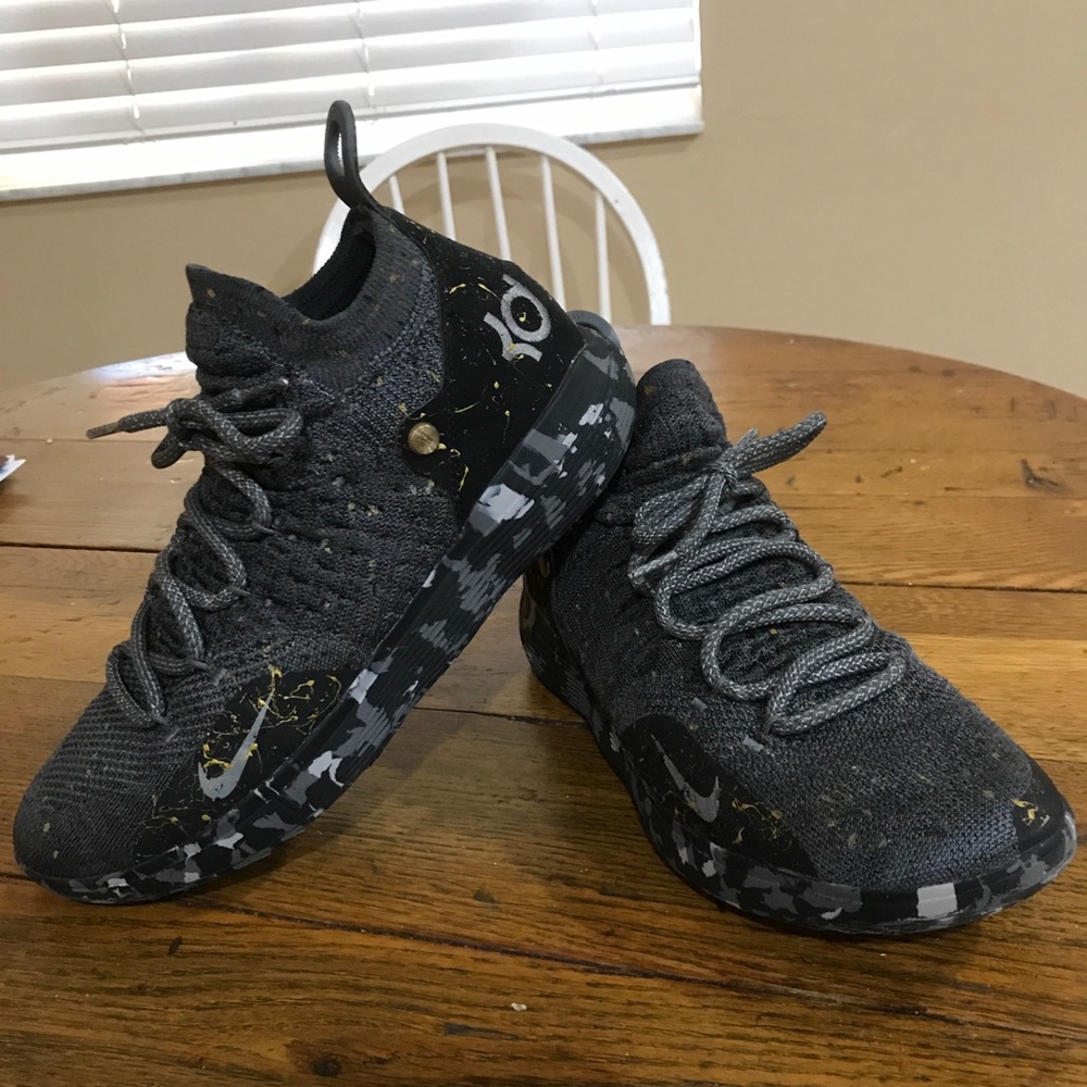 Nike Zoom KD 11 “Gold Splatter”